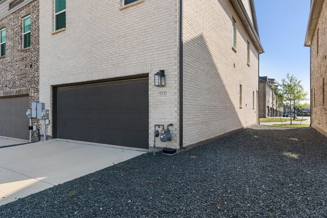 2241 Adena Springs Drive, Allen, TX 75013