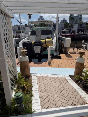 612 NE 25th Ave 51, Hallandale Beach, FL 33009