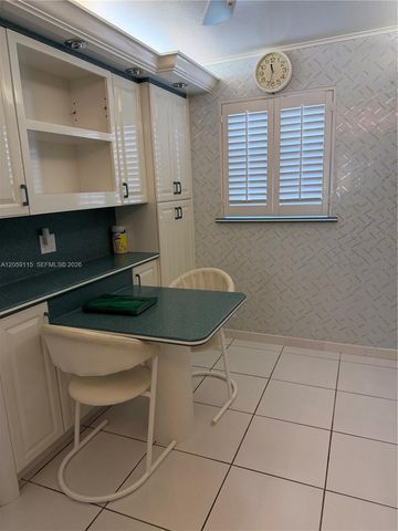612 NE 25th Ave 51, Hallandale Beach, FL 33009