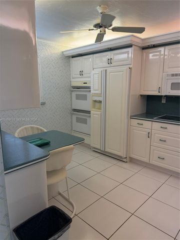 612 NE 25th Ave 51, Hallandale Beach, FL 33009