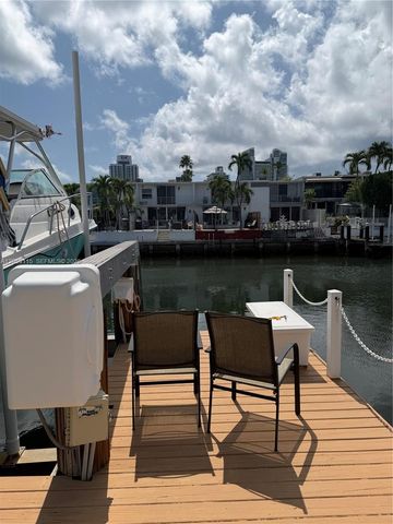 612 NE 25th Ave 51, Hallandale Beach, FL 33009