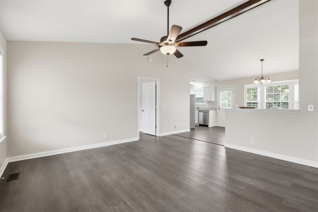 4800 Peppertree Dr, Antioch, TN 37013