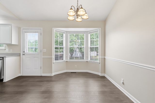 4800 Peppertree Dr, Antioch, TN 37013