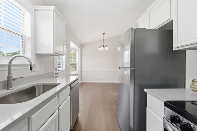 4800 Peppertree Dr, Antioch, TN 37013
