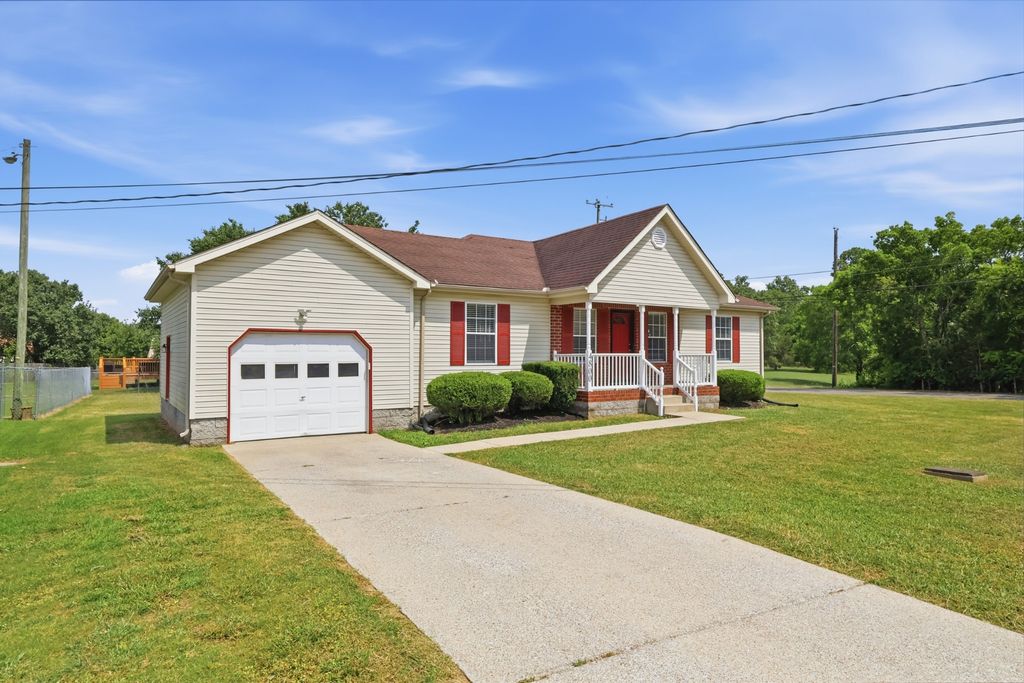 4800 Peppertree Dr, Antioch, TN 37013