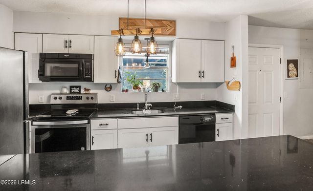 900 Brotherhood Rd Apt B2, Beaufort, SC 29902