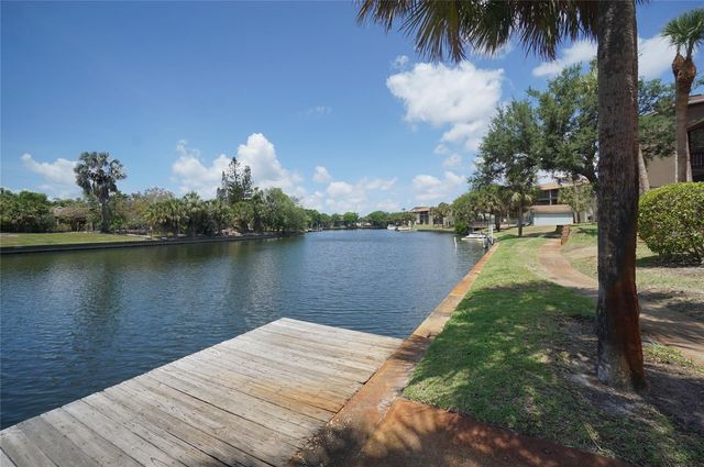 6325 NEWTOWN CIRCLE B5, Tampa, FL 33615