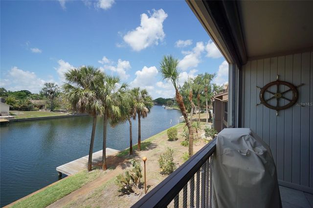 6325 NEWTOWN CIRCLE B5, Tampa, FL 33615