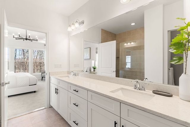 13 Lloyd Circle 38, Norton, MA 02766