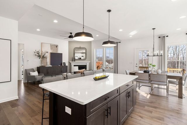 13 Lloyd Circle 38, Norton, MA 02766