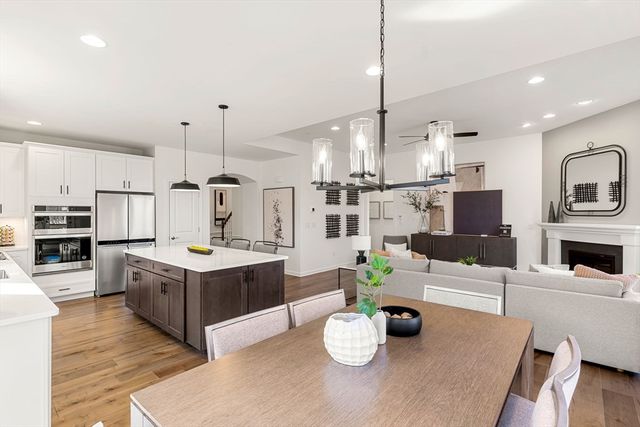 13 Lloyd Circle 38, Norton, MA 02766