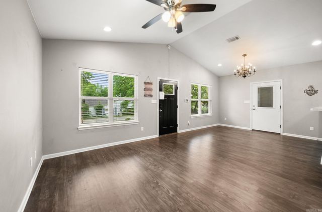 211 N College Street, Sheridan, AR 72150