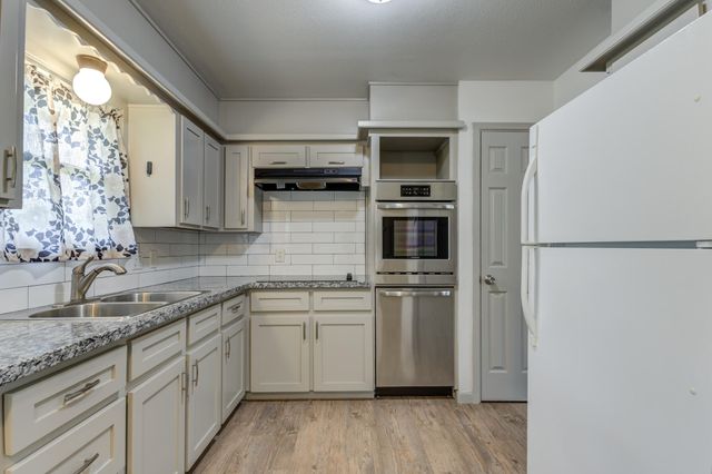 409 Bangor Avenue, Lubbock, TX 79416