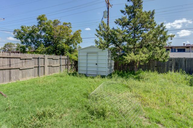 409 Bangor Avenue, Lubbock, TX 79416