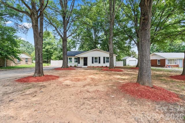 8006 Hemby Wood Drive, Indian Trail, NC 28079