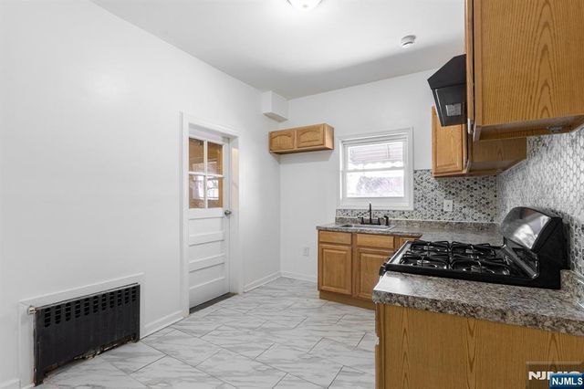 110 Summer, Newark, NJ 07104