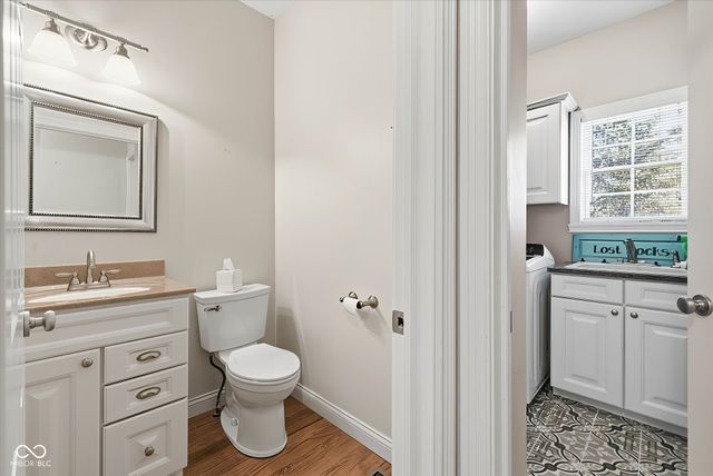 383 Walnut Woods Drive, Greenwood, IN 46142