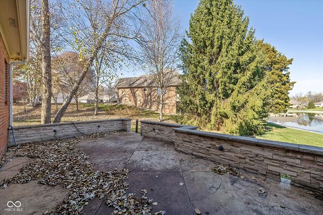 383 Walnut Woods Drive, Greenwood, IN 46142