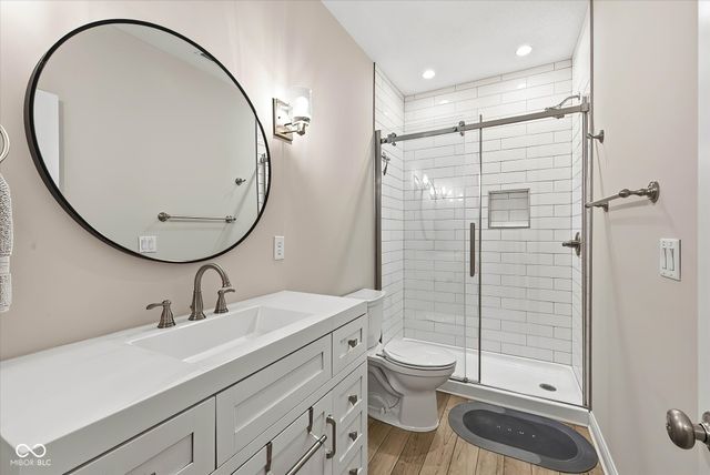 383 Walnut Woods Drive, Greenwood, IN 46142