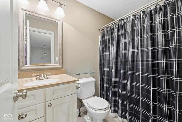 383 Walnut Woods Drive, Greenwood, IN 46142