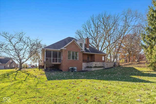 383 Walnut Woods Drive, Greenwood, IN 46142