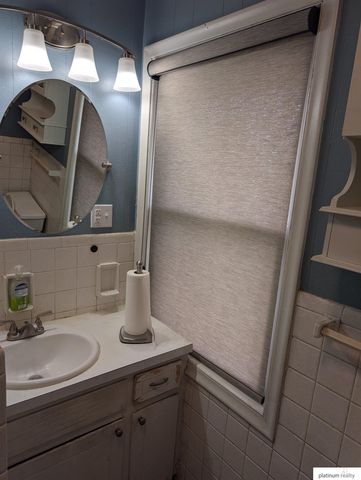 8011 Maywood Street, Ralston, NE 68127