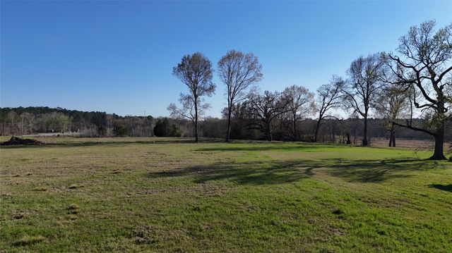 4732 Us Highway 59 S, Livingston, TX 77351