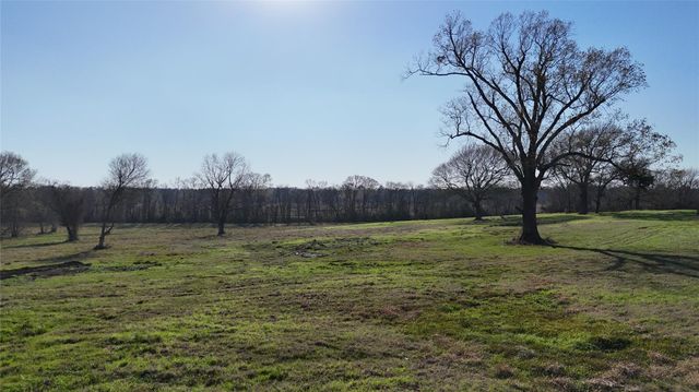 4732 Us Highway 59 S, Livingston, TX 77351