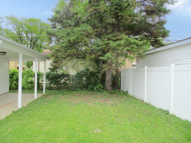 2333 S 20th Avenue, Broadview, IL 60155