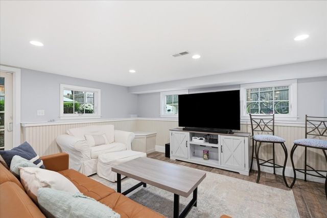 18 Damon Rd, Scituate, MA 02066