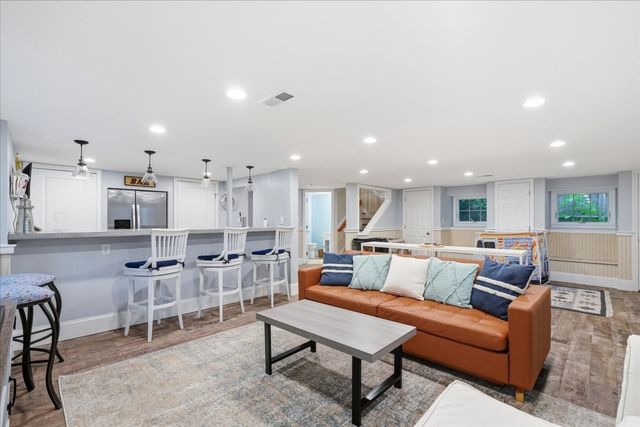 18 Damon Rd, Scituate, MA 02066
