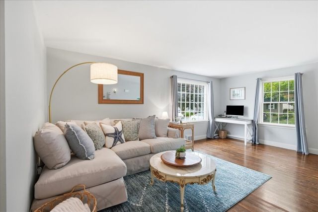 18 Damon Rd, Scituate, MA 02066