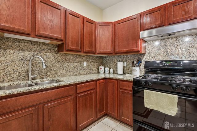 67 Forest Drive, Piscataway, NJ 08854