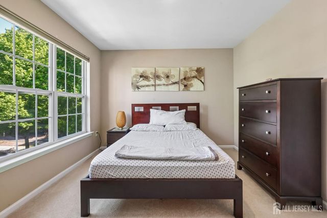 67 Forest Drive, Piscataway, NJ 08854