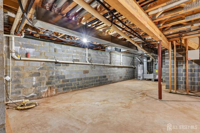 67 Forest Drive, Piscataway, NJ 08854