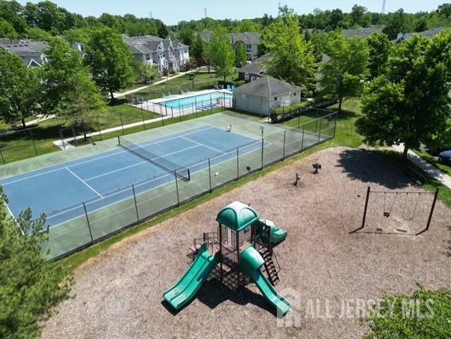 67 Forest Drive, Piscataway, NJ 08854