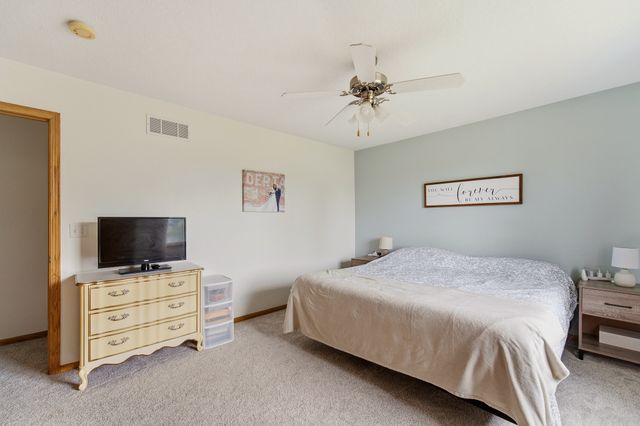 602 25th Street SE, Altoona, IA 50009