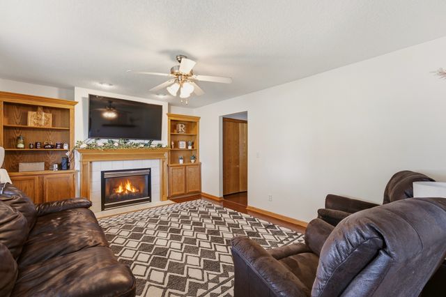 602 25th Street SE, Altoona, IA 50009