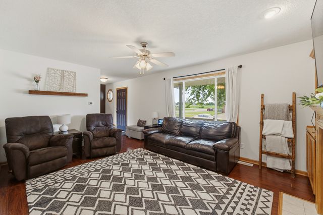 602 25th Street SE, Altoona, IA 50009