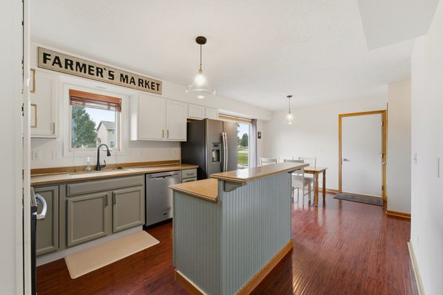 602 25th Street SE, Altoona, IA 50009