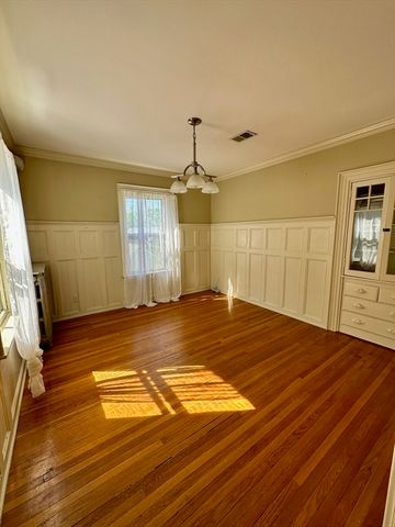 984 Chestnut 2, Newton, MA 02464