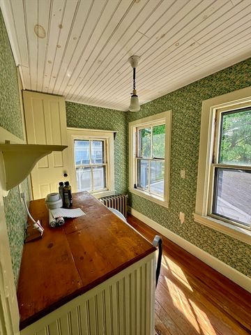 984 Chestnut 2, Newton, MA 02464