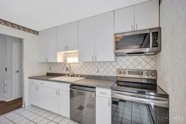 328 Clareknoll Court, Cincinnati, OH 45238