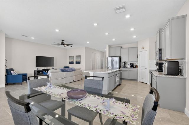 152 BRIGHT IBIS AVENUE, Apollo Beach, FL 33572