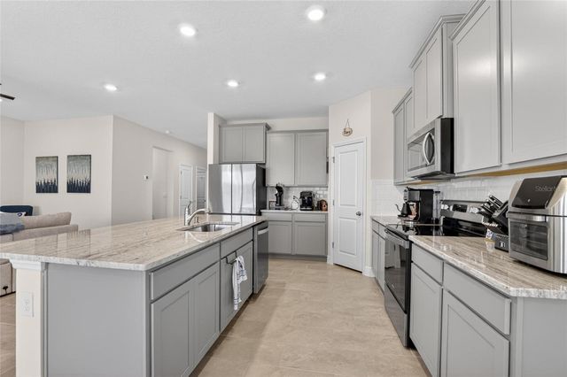 152 BRIGHT IBIS AVENUE, Apollo Beach, FL 33572