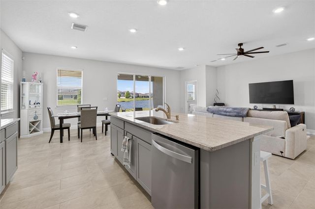 152 BRIGHT IBIS AVENUE, Apollo Beach, FL 33572