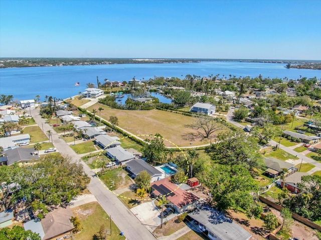 203 22ND STREET NE, Bradenton, FL 34208