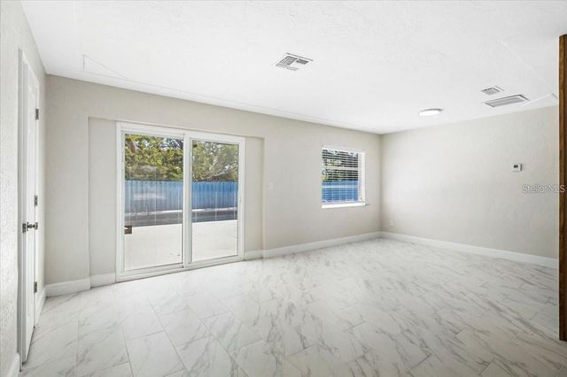 203 22ND STREET NE, Bradenton, FL 34208