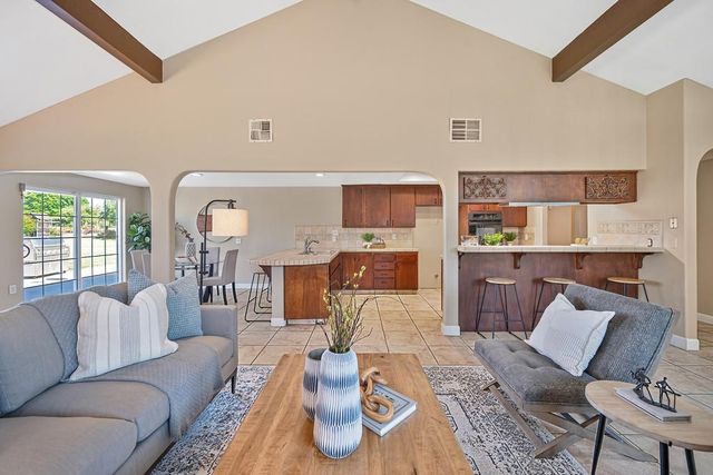 8350 Bianchi Rd, Roseville, CA 95747