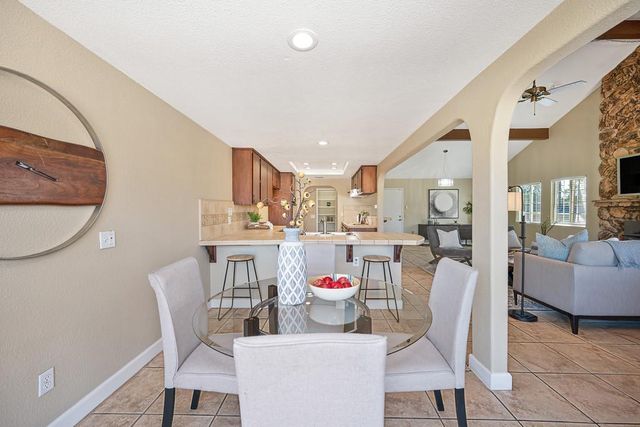 8350 Bianchi Rd, Roseville, CA 95747